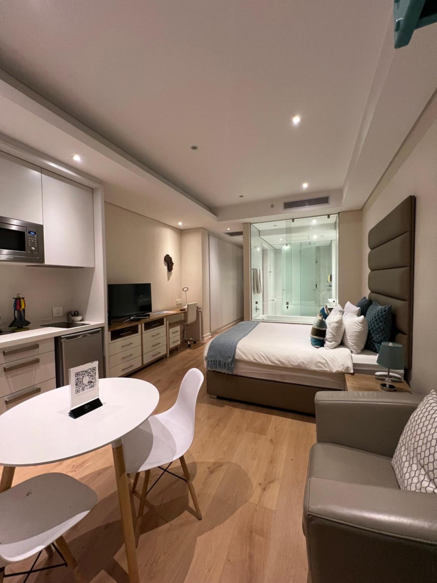 Sandton Skye Apartments Johannesburg Exterior photo