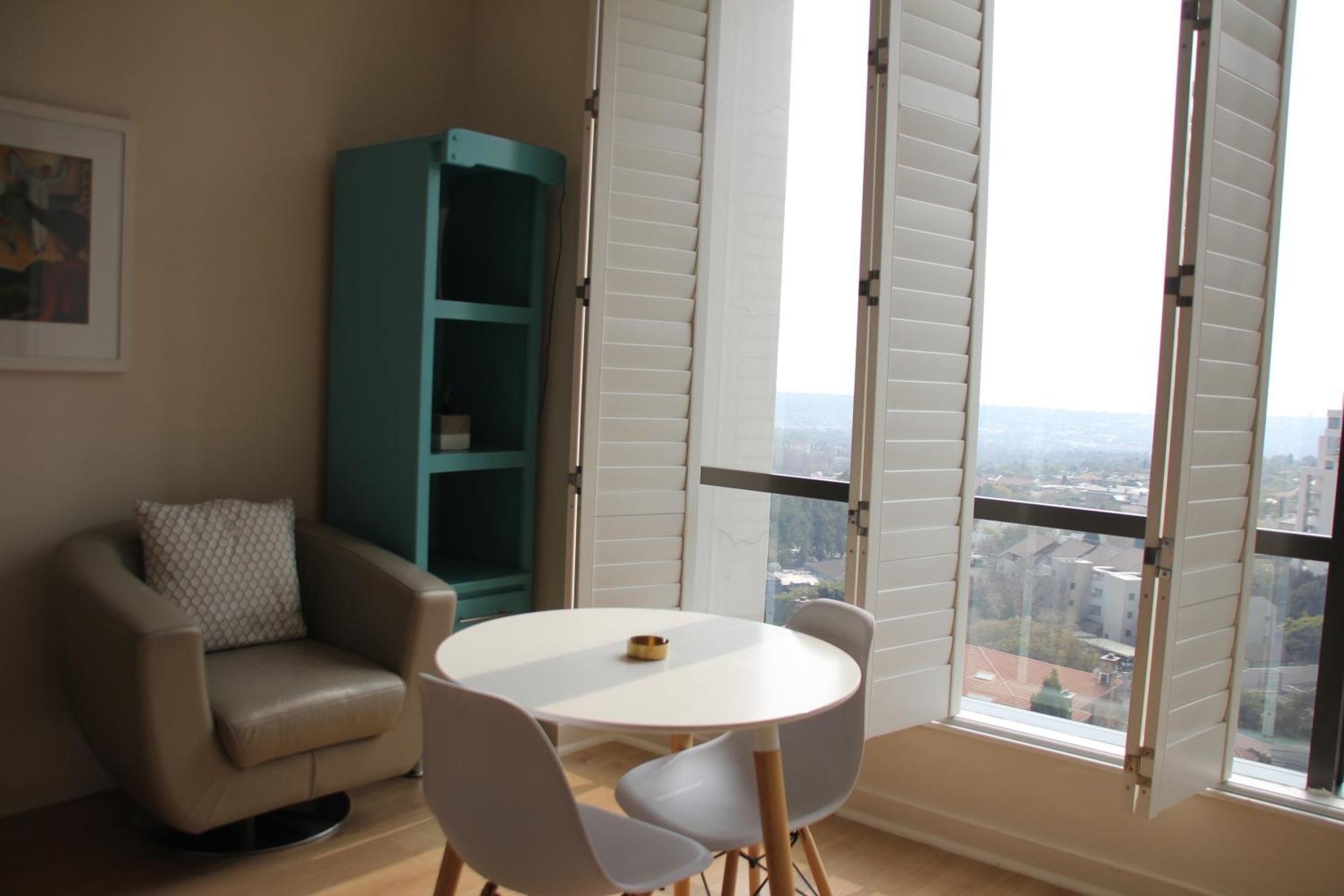 Sandton Skye Apartments Johannesburg Exterior photo